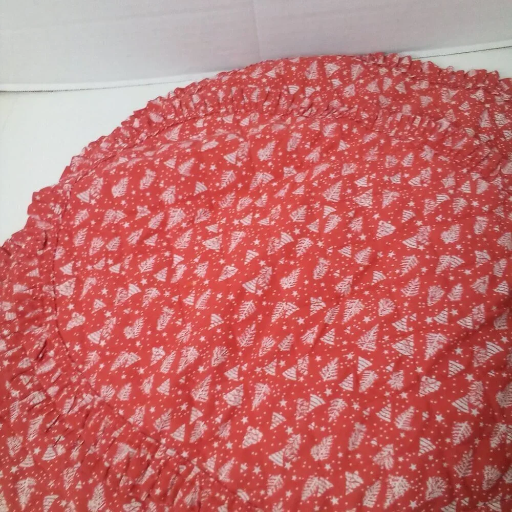 Quilted Fabric Placemats Christmas Tree Ruffle Trim Oval 17.5